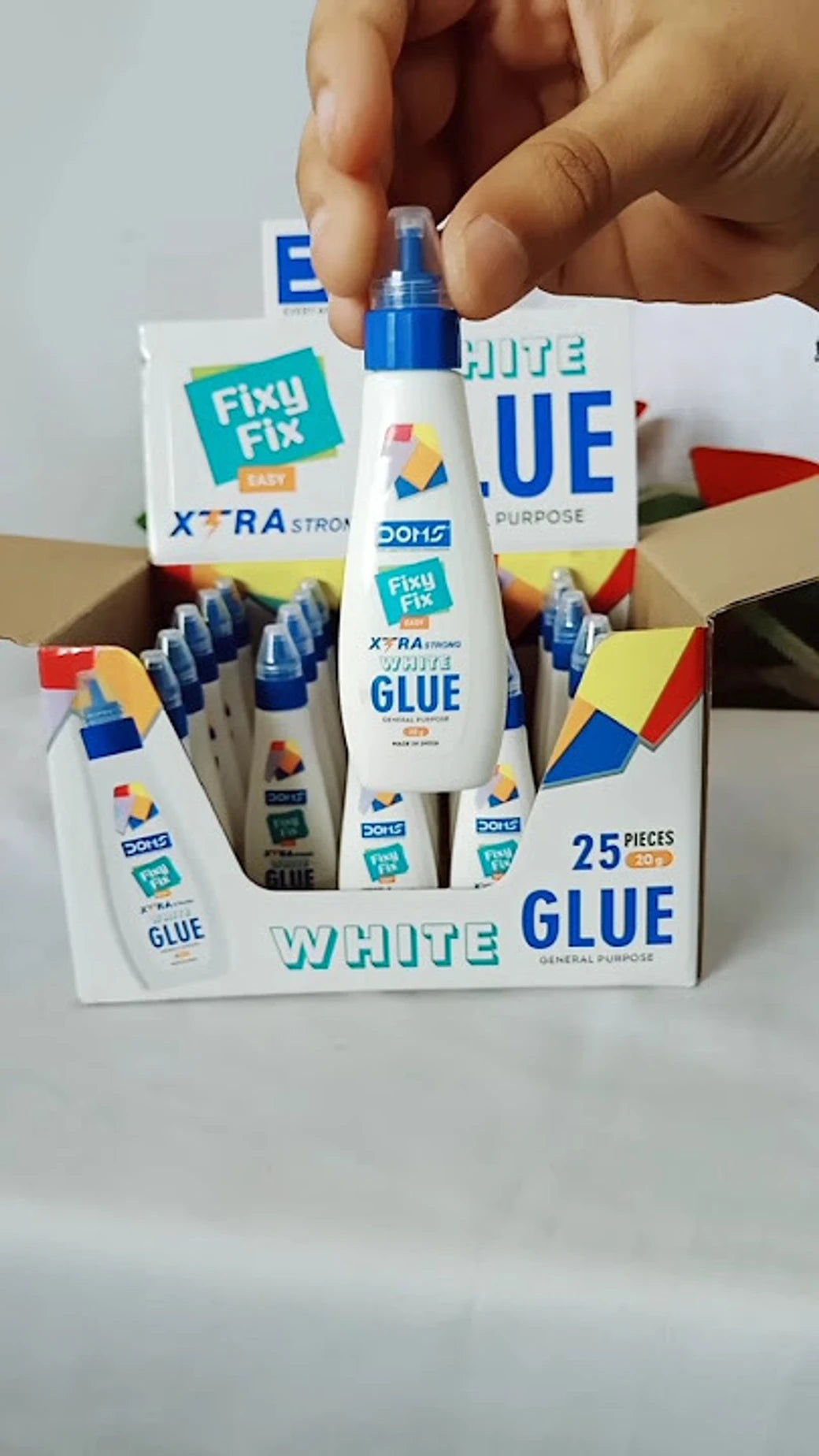 DOMS FIXY FIX WHITE GLUE - 8g DANGLER